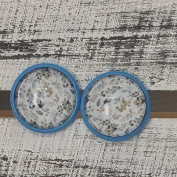 Earrings - Picture 10 of 16